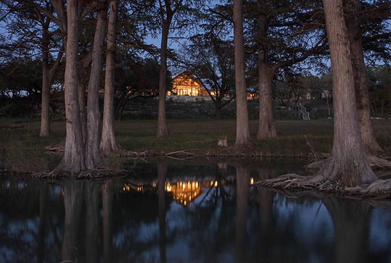 Joshua Creek Ranch Hotel Бърни Екстериор снимка