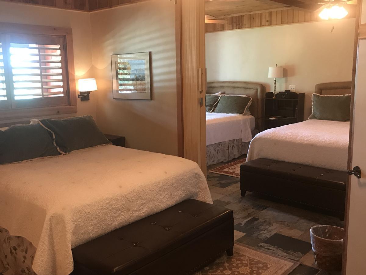 Joshua Creek Ranch Hotel Бърни Екстериор снимка