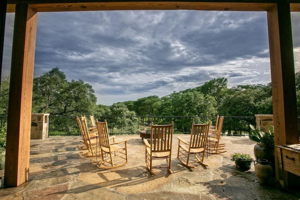 Joshua Creek Ranch Hotel Бърни Екстериор снимка